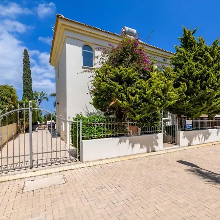 Alexander Willa Protaras